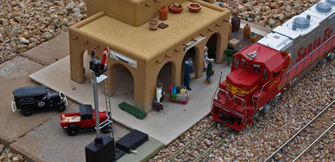 Santa Fe departing the Las Cruces station